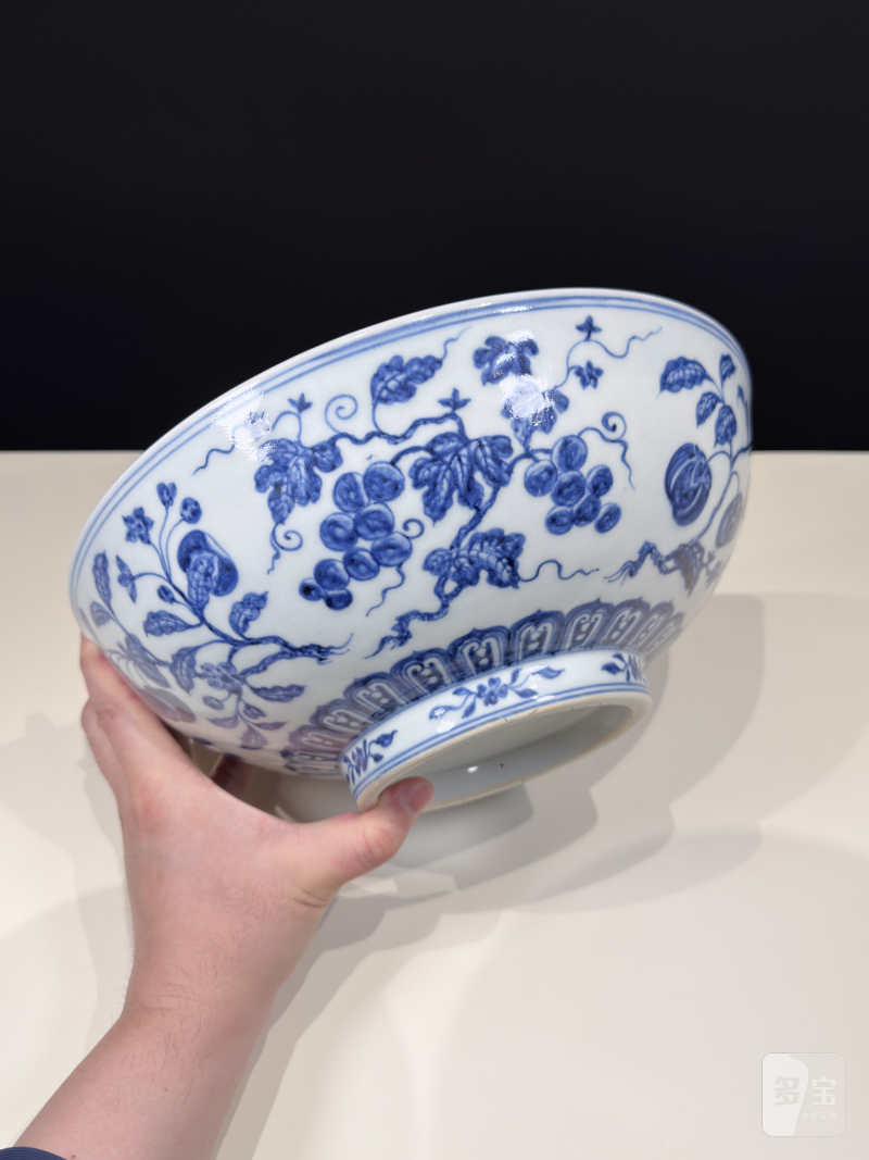 明宣德 青花葡萄瑞果纹大碗 - 图11